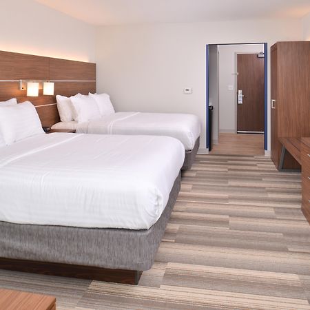 Holiday Inn Express & Suites Omaha Airport By Ihg Carter Lake Экстерьер фото