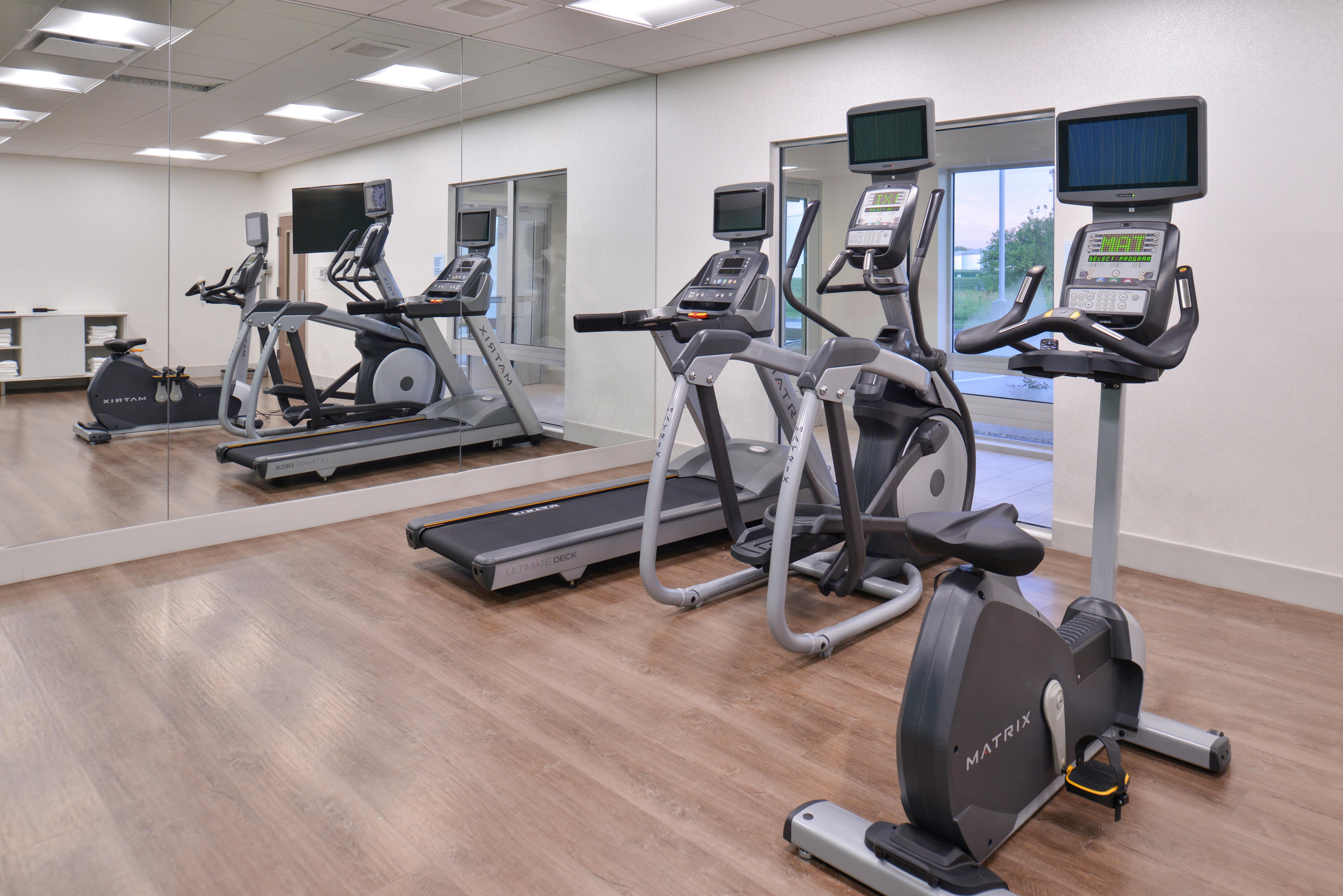Holiday Inn Express & Suites Omaha Airport By Ihg Carter Lake Экстерьер фото