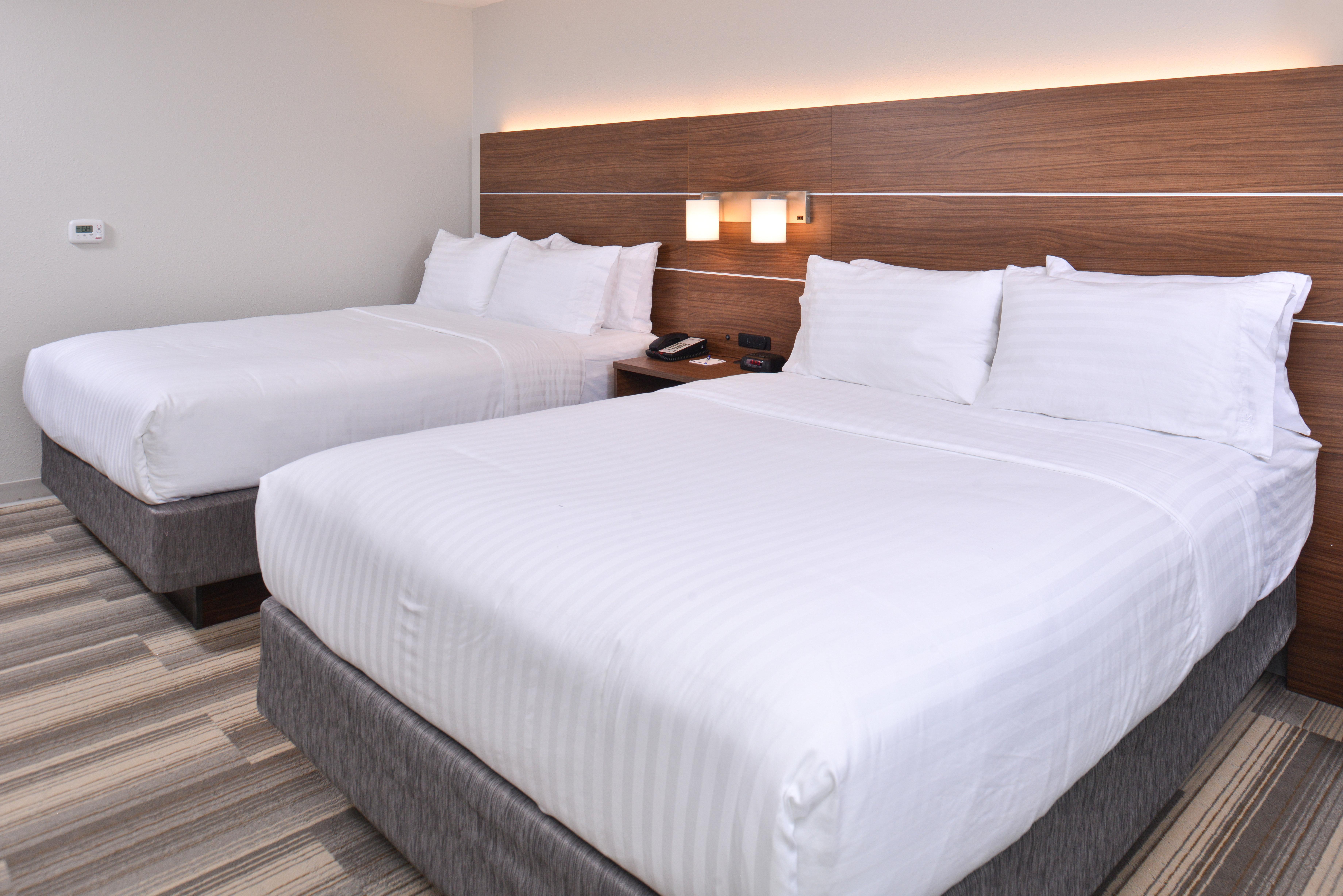 Holiday Inn Express & Suites Omaha Airport By Ihg Carter Lake Экстерьер фото