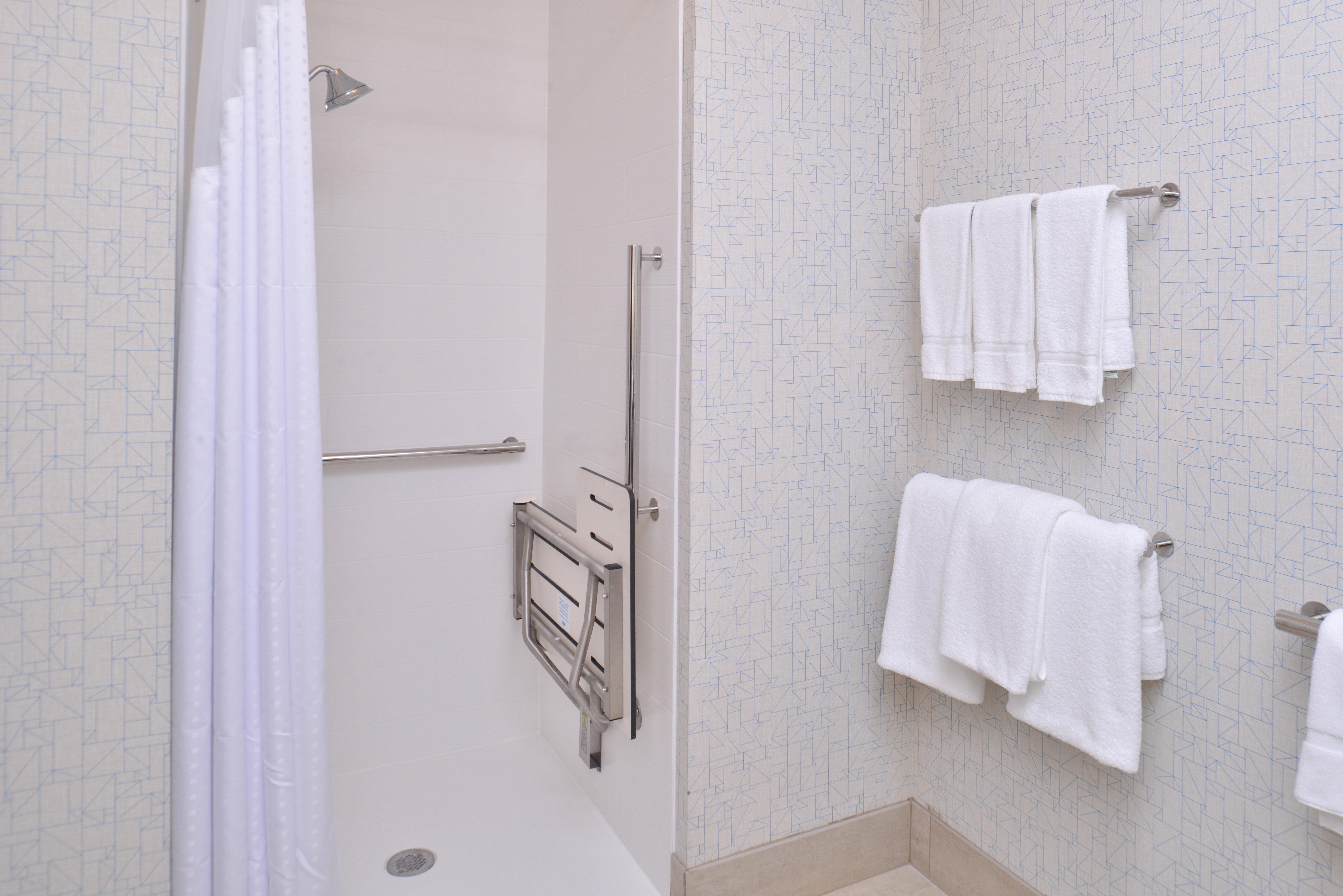 Holiday Inn Express & Suites Omaha Airport By Ihg Carter Lake Экстерьер фото