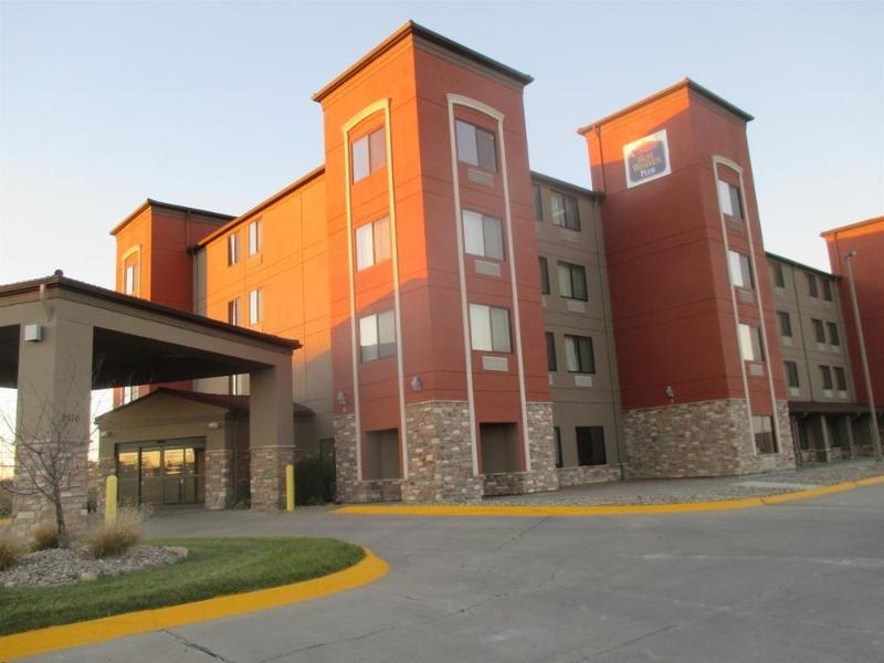 Holiday Inn Express & Suites Omaha Airport By Ihg Carter Lake Экстерьер фото